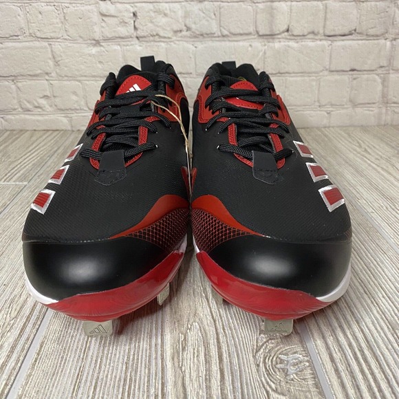 Athletic_Shoes